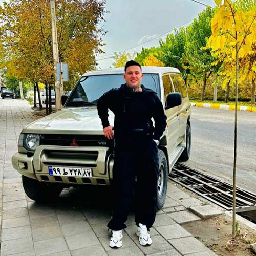 دانلود آهنگ علی احمدیانی غمگینم تو شادی میخونه دانلود آهنگ علی احمدیانی غمگینم تو شادی میخونه